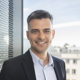 Dr. Jan Kazak